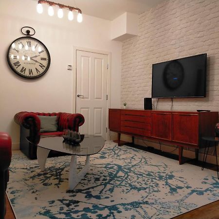 4 Bed Entire House - Heart Of The City - Near Sufc Шефилд Екстериор снимка