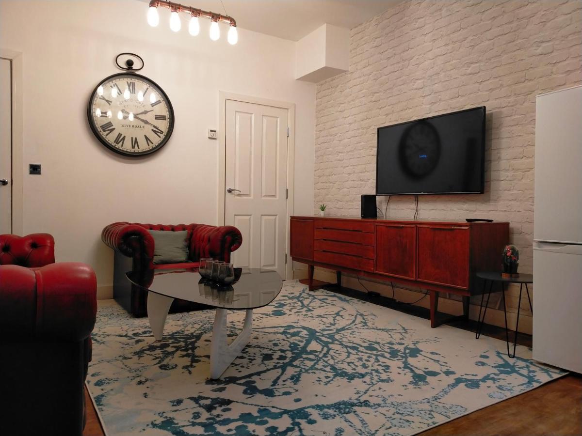 4 Bed Entire House - Heart Of The City - Near Sufc Шефилд Екстериор снимка