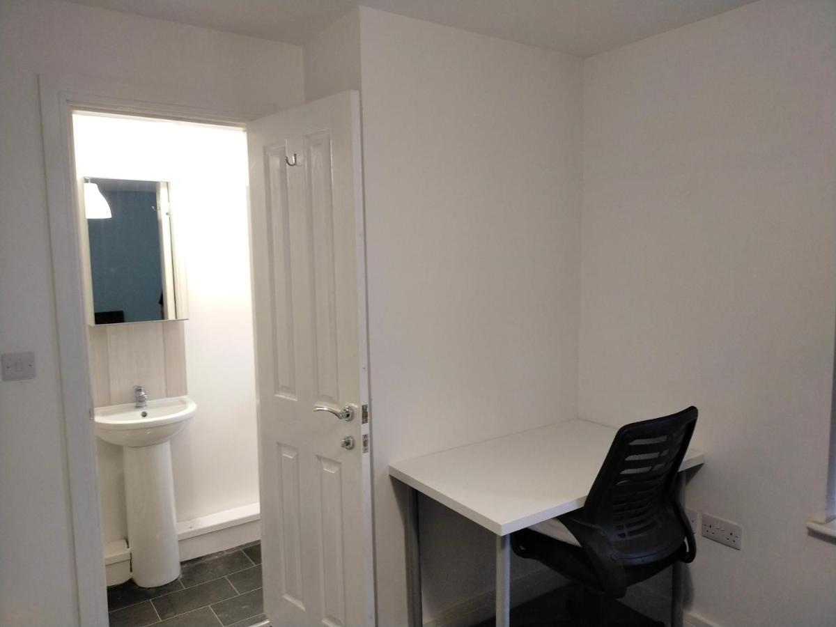 4 Bed Entire House - Heart Of The City - Near Sufc Шефилд Екстериор снимка