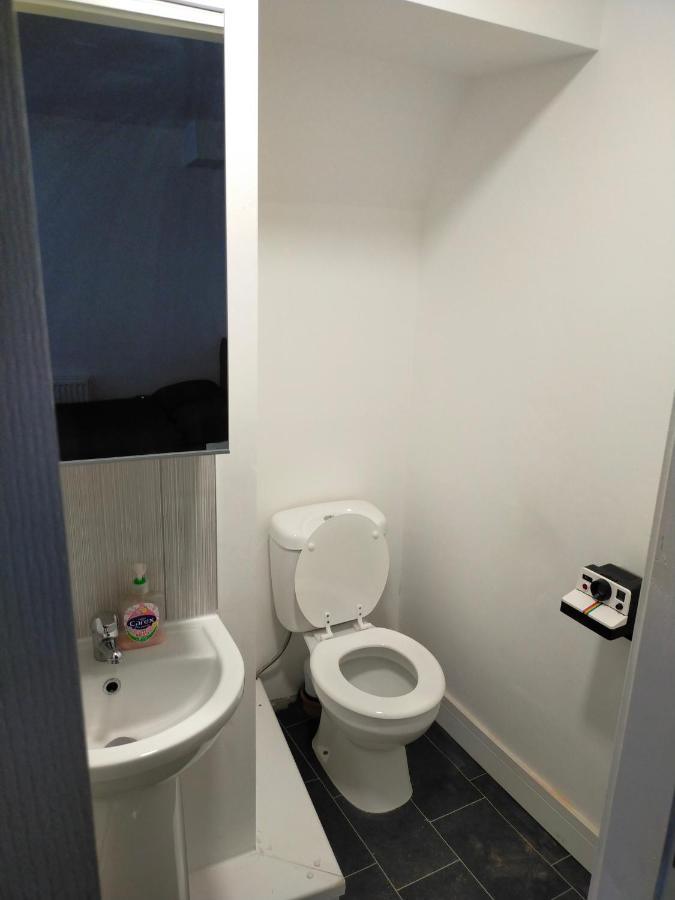 4 Bed Entire House - Heart Of The City - Near Sufc Шефилд Екстериор снимка