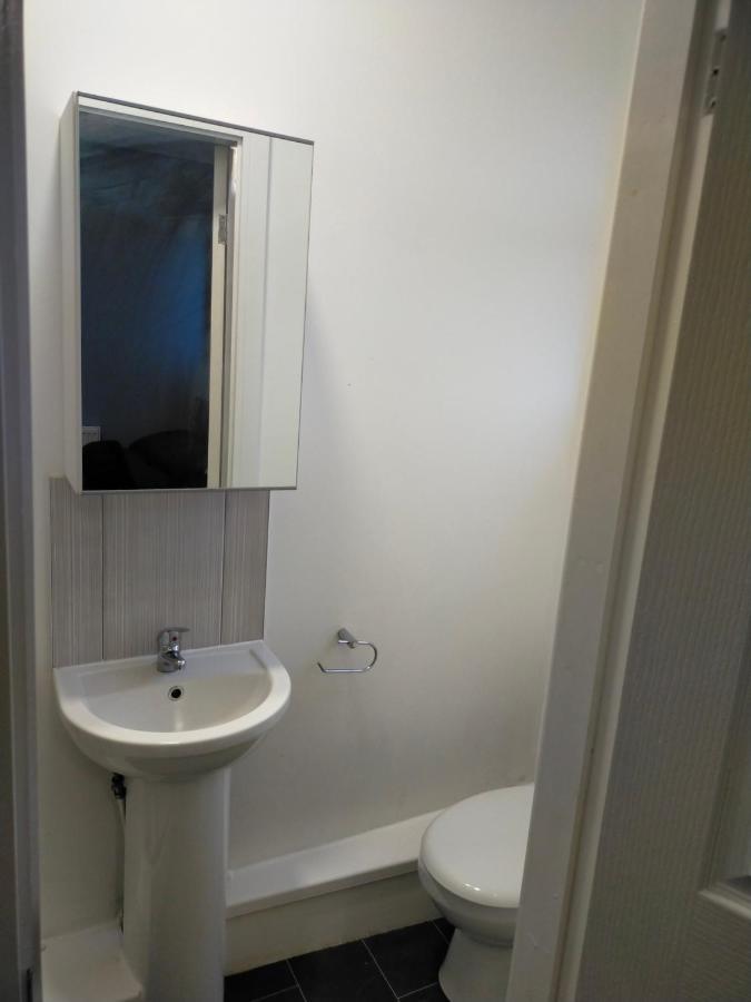 4 Bed Entire House - Heart Of The City - Near Sufc Шефилд Екстериор снимка