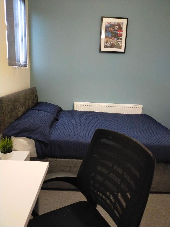 4 Bed Entire House - Heart Of The City - Near Sufc Шефилд Екстериор снимка